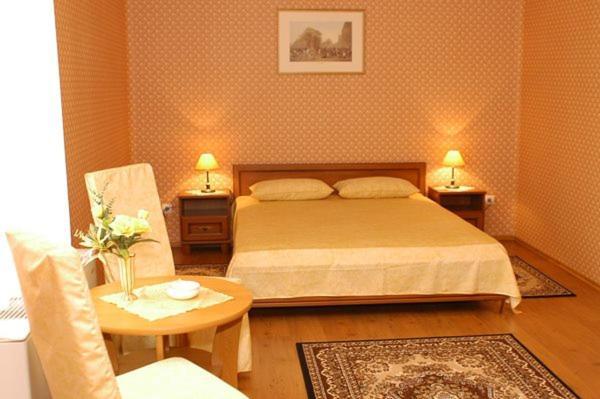Peron Panzio Bed & Breakfast Debrecen Ngoại thất bức ảnh